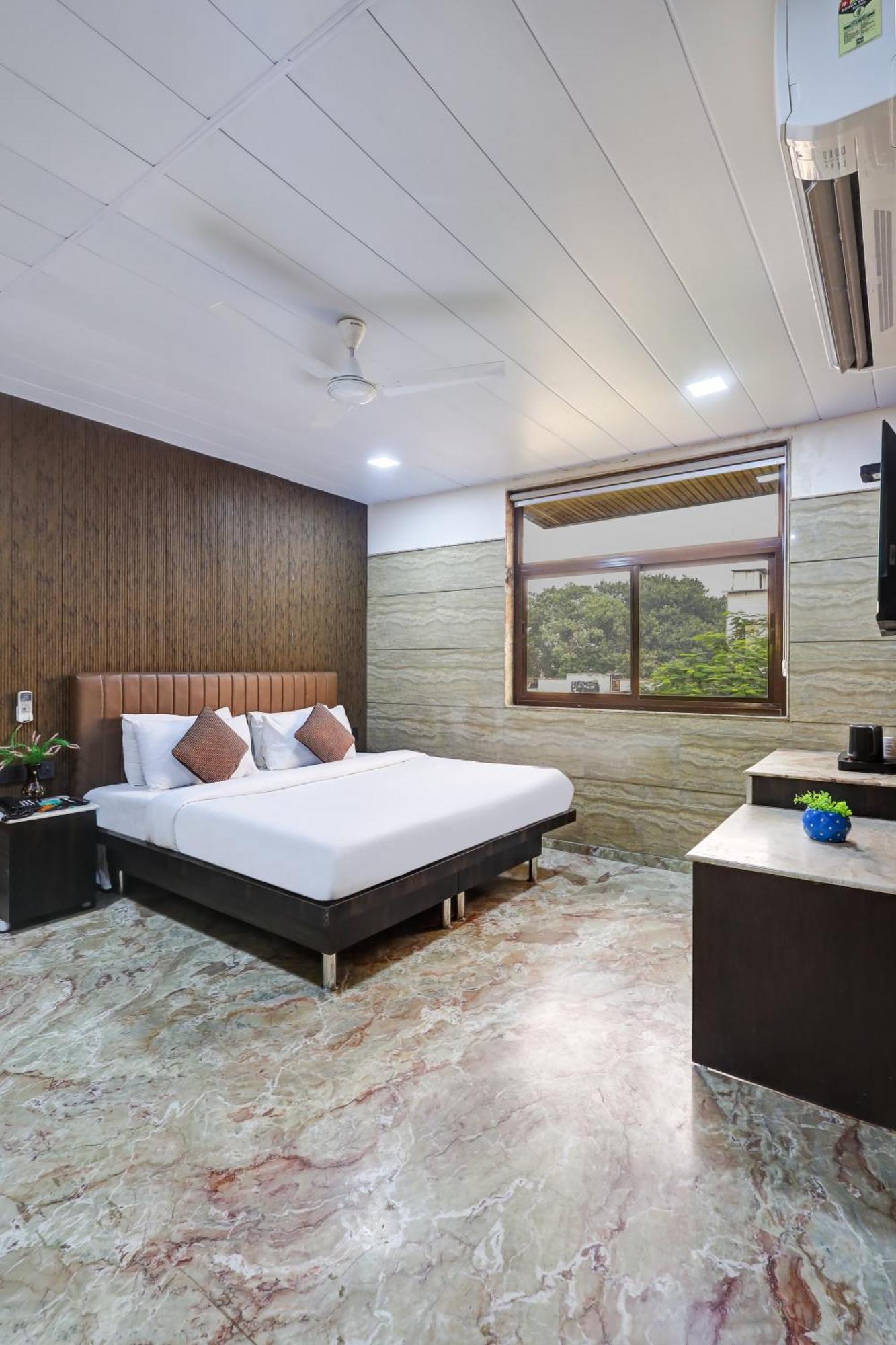 Hotel Singh Palace Delhi  Exterior photo