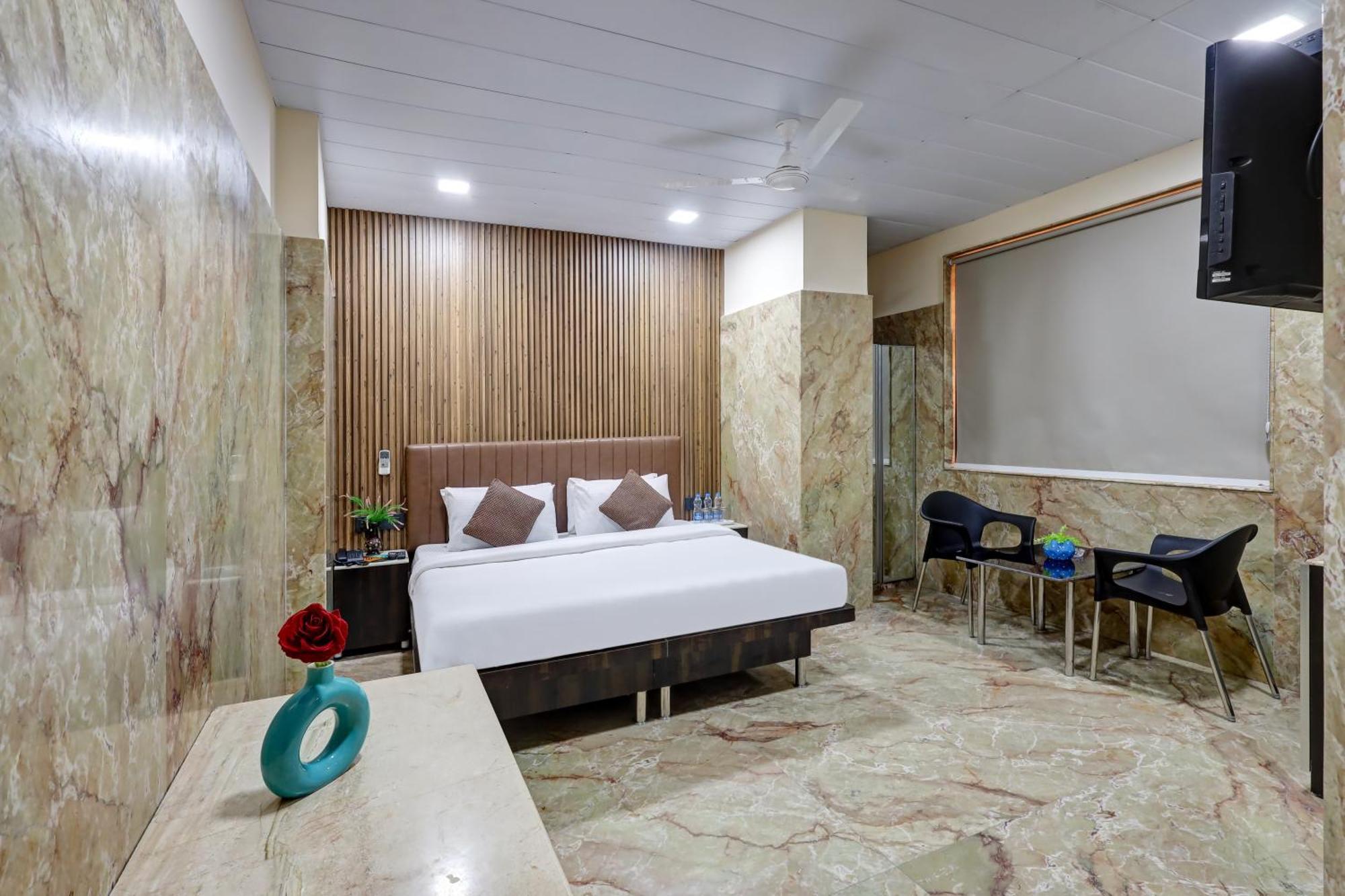 Hotel Singh Palace Delhi  Exterior photo