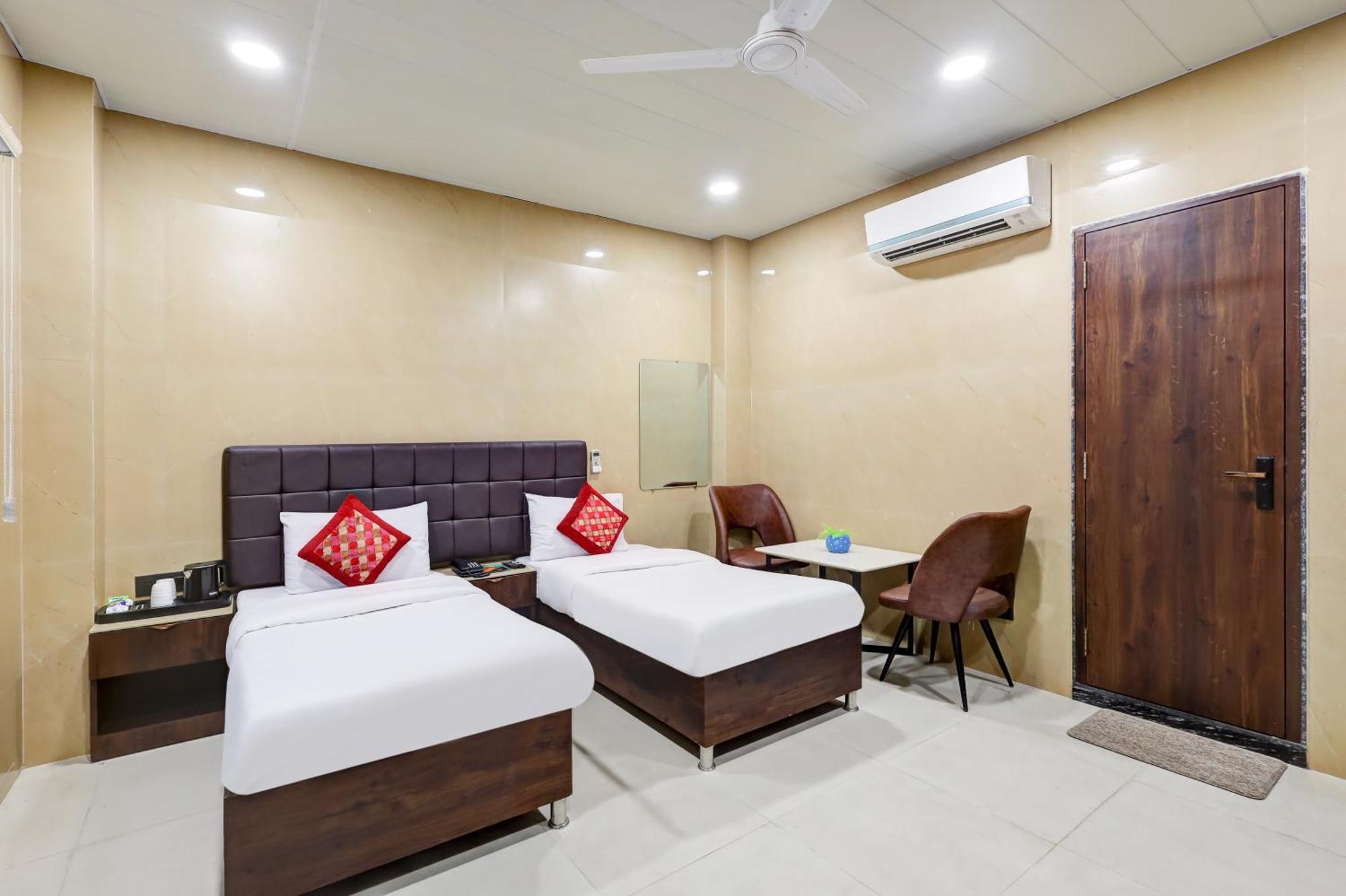 Hotel Singh Palace Delhi  Exterior photo