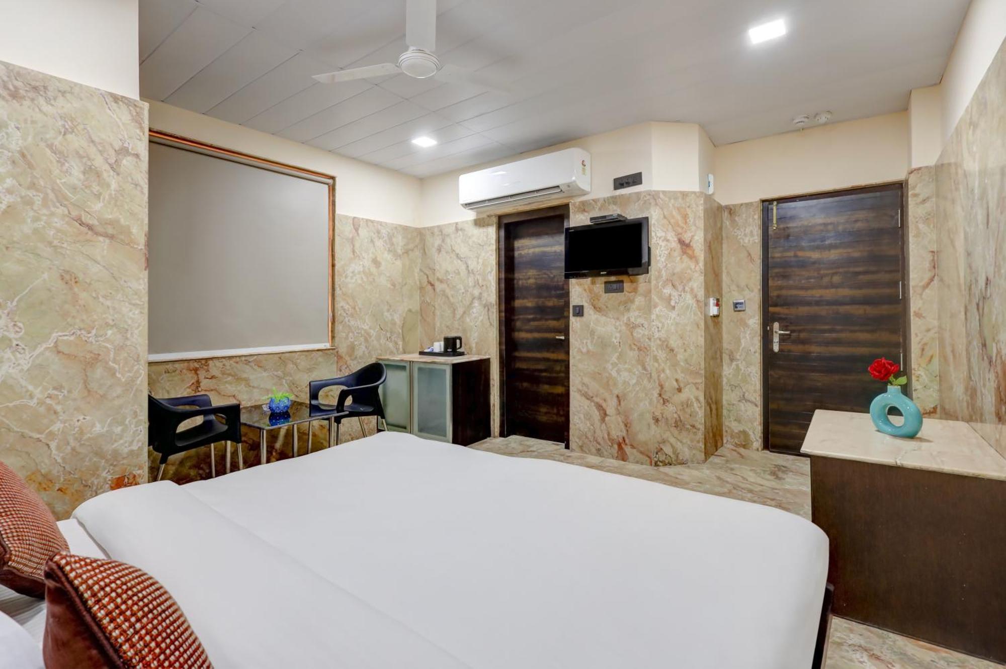 Hotel Singh Palace Delhi  Exterior photo